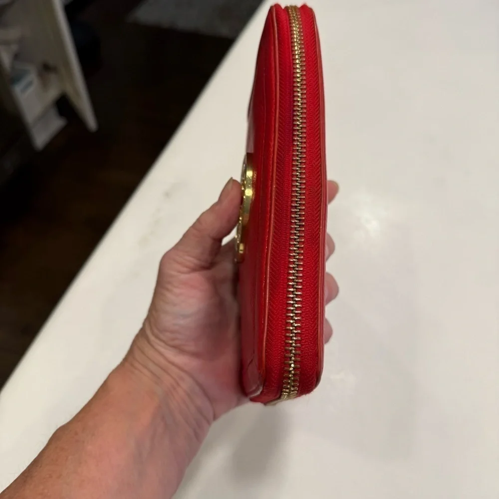 Tory Burch Women’s Amanda Zip Around Long Wallet Red Leather Gold Logo